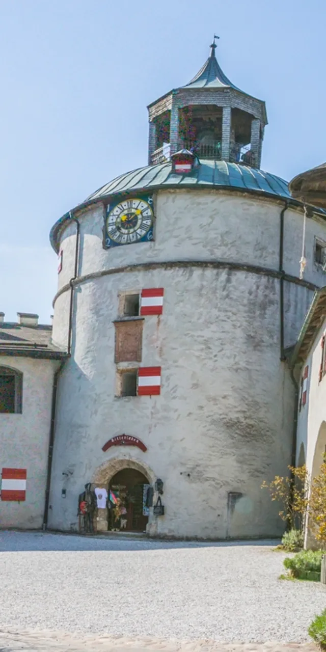 Burghof Burg Hohenwerfen 