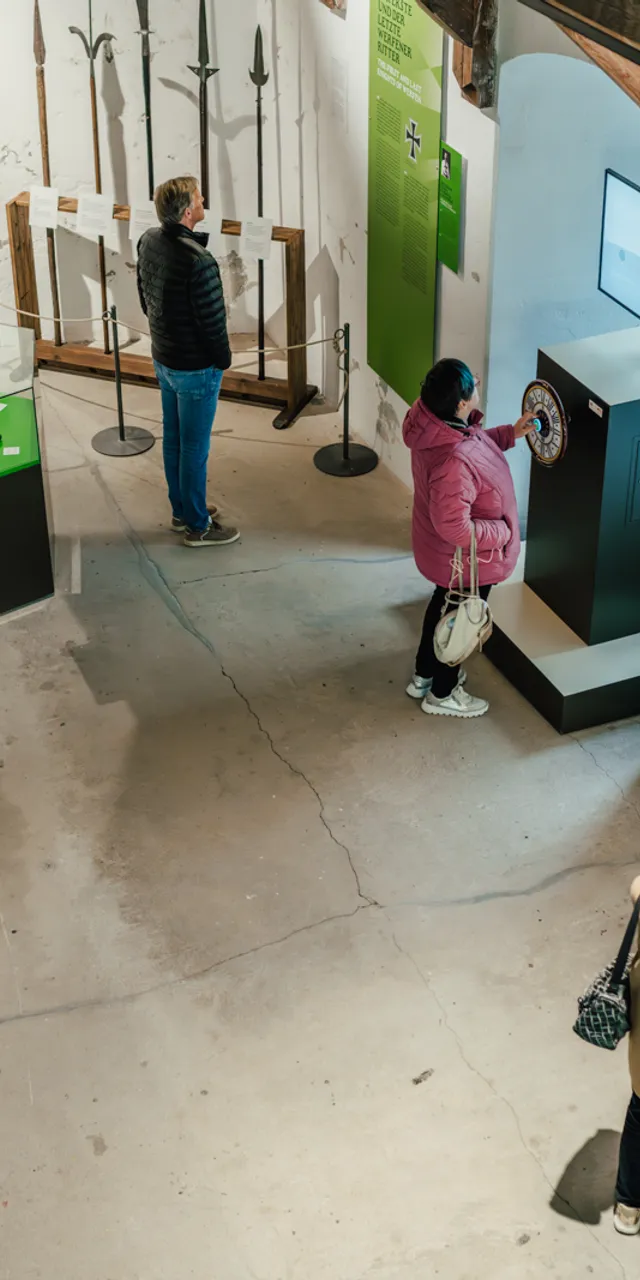 20260414_burghohenwerfen_ausstellung_web_kathringollacknerfotografie-4.jpg